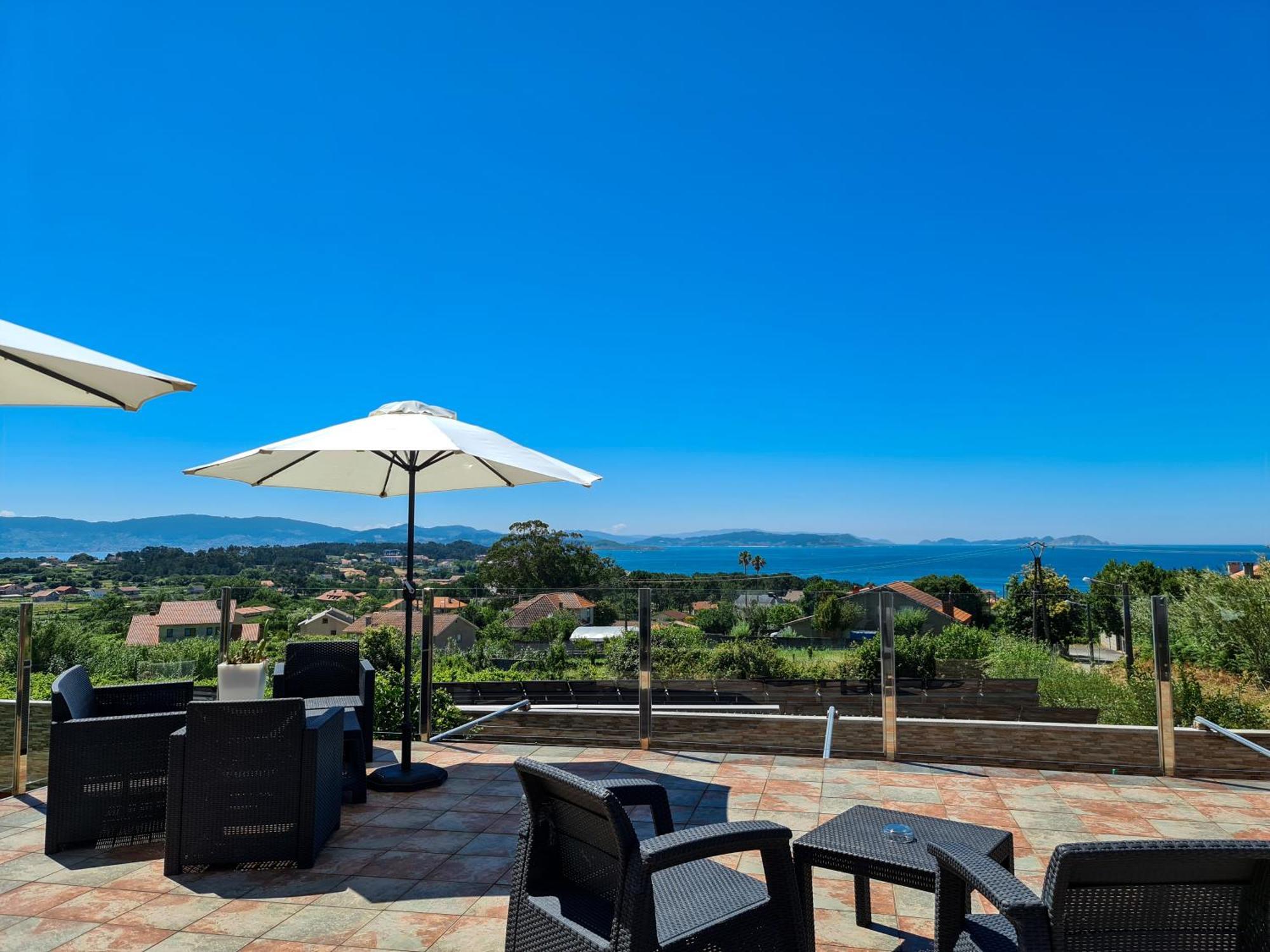 Pension Residencia Cecilia Aios Exterior photo